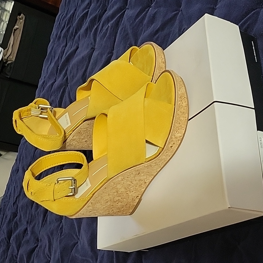 Dolce Vita Honey Suede Wedge 8.5